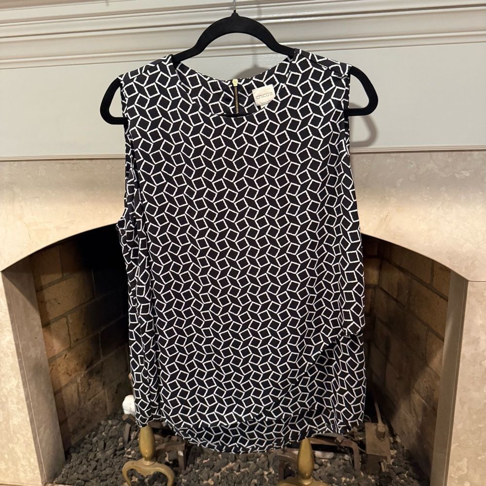 Chico's Black and White Patterned Sleeveless Top Size XL